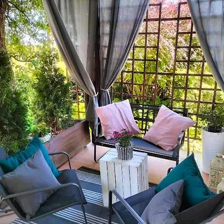 Zdrowo Przez Sad Apartment *